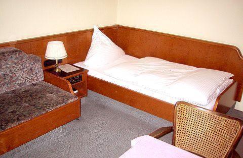 Hotel Goldinger Landstuhl Værelse billede